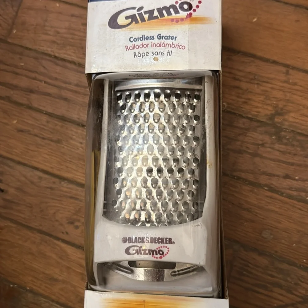 Black & Decker Gizmo Cordless Grater NIB‎